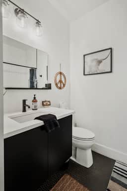 S5 - 1007 B 12th N