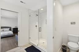 B7 - 960 9th Ave S