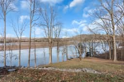 Z8 - 81 Beech Point
