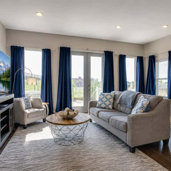 A15 - 1005 11th Ave - Image 1