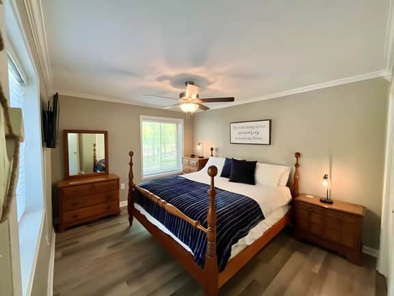 Z2 - 413 Bayshore Dr