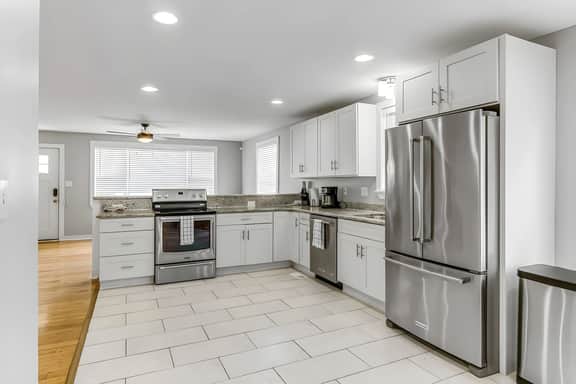 N8 - 1712 17th Ave N