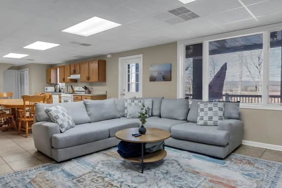 Z8 - 81 Beech Point