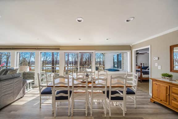 Z2 - 413 Bayshore Dr