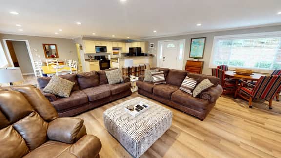 Z2 - 413 Bayshore Dr